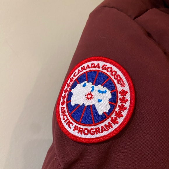 Canada Goose MYSTIQUE PARKA FUSION FIT small NWT! - Picture 12 of 15